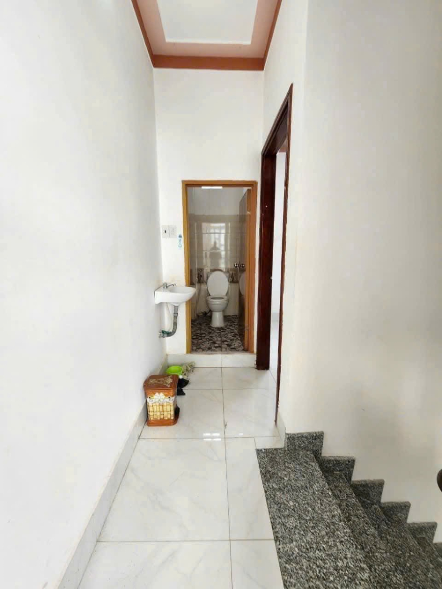 Nhà hẻm 583 đường 30 tháng 4 