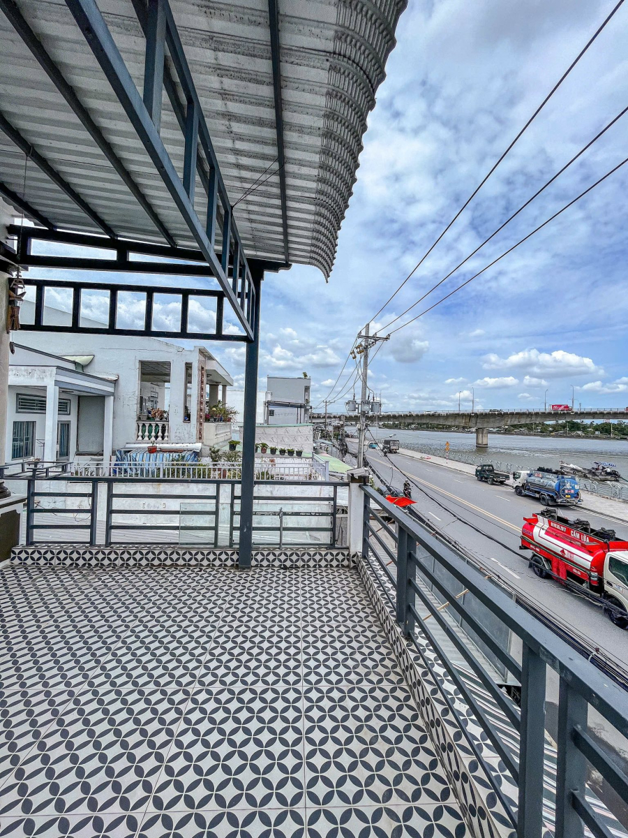 Nhà Mặt Tiền Đường Tầm Vu Lớn